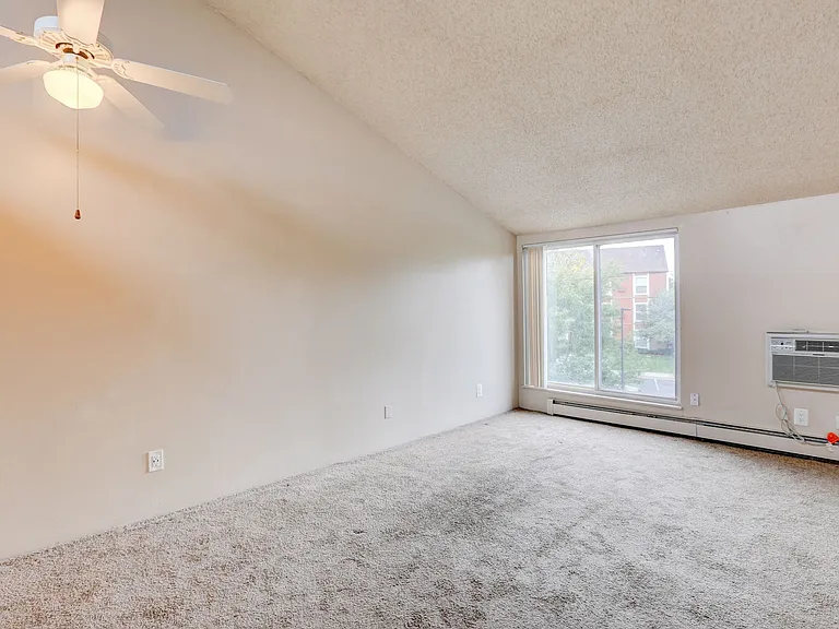 Summit View Village Apartments — Photo 19