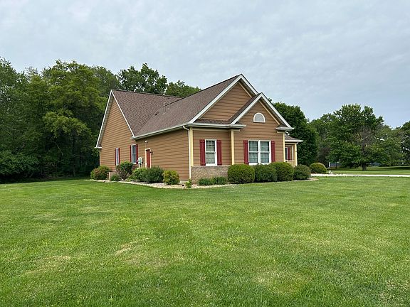 2nd image of 8876 N Lilac St