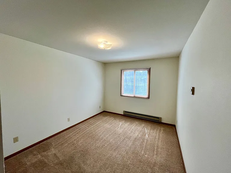 808 S State St — Photo 9