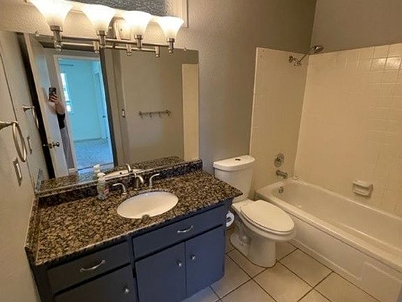 2nd image of 1825 Vista Creek Dr