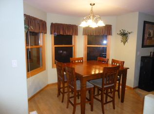 2364 Whitetail Dr, Dubuque, IA 52002