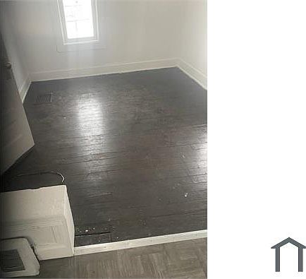 5th image of 527 Prince St SE
