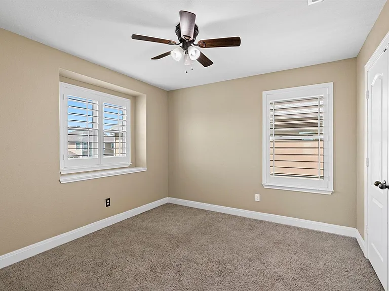 100 Speckle Park Dr — Photo 31