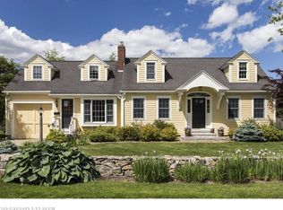 8 Avon Rd, Falmouth, ME 04105