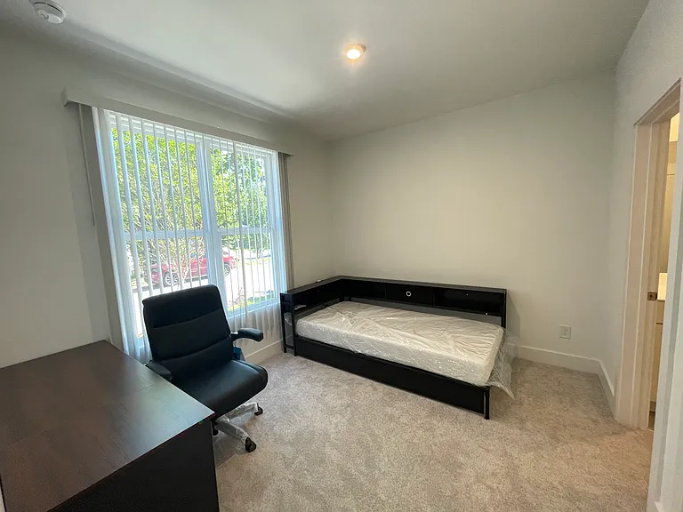 510 Motivation Cir NW — Photo 1