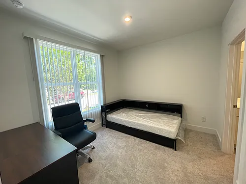 510 Motivation Cir NW Photo 1