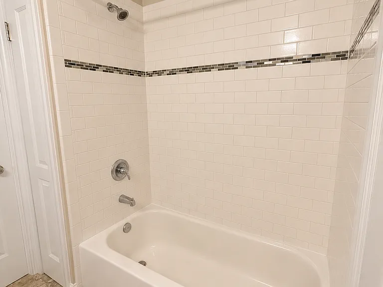 7311 Pershing Ave #1E — Photo 12