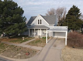 229 S Kansas Ave, Kensington, KS 66951