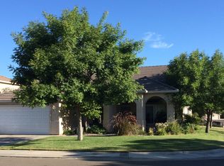 655 Blossom Ct, Manteca, CA 95336