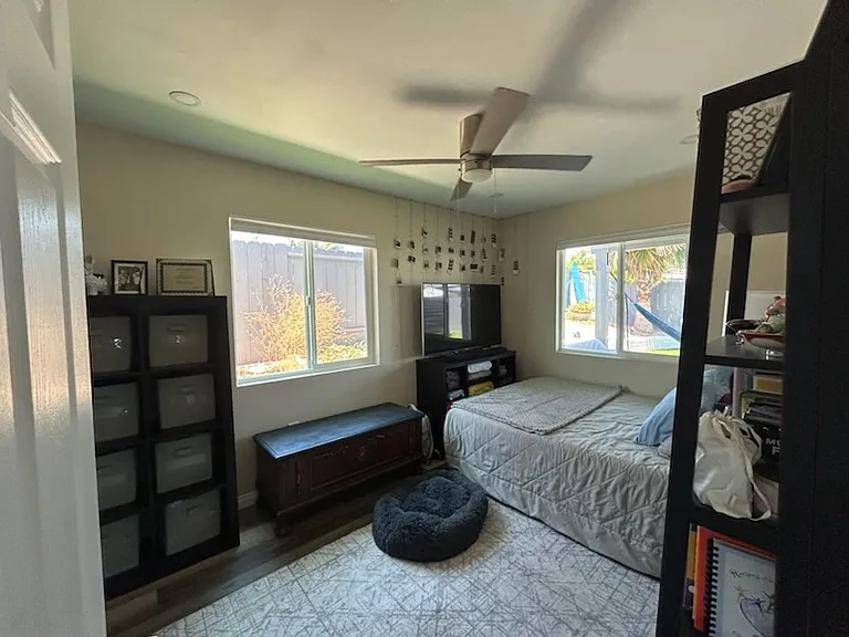 4676 Doliva Dr — Photo 9