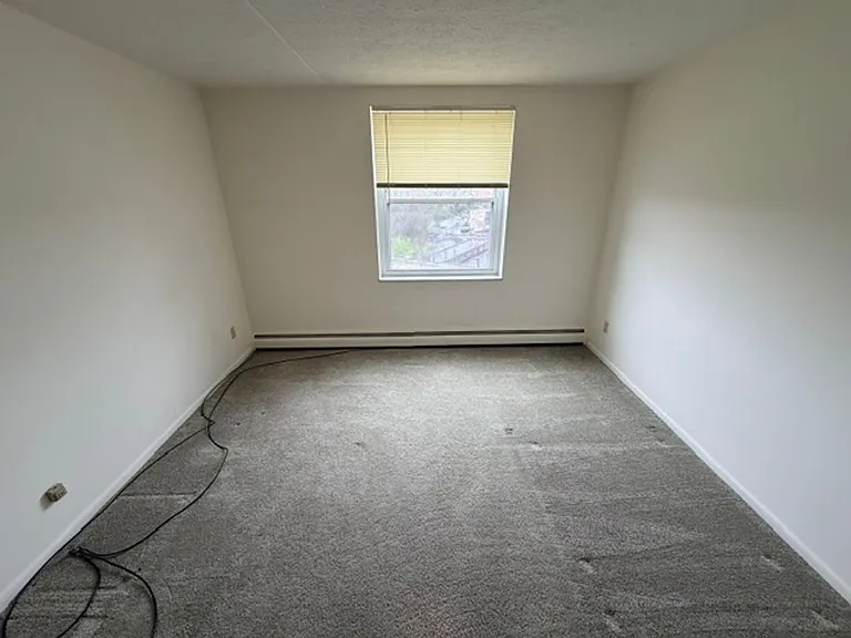 20201 Lorain Rd — Photo 41