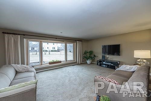 3rd image of 5110 N Sunnyside Ct