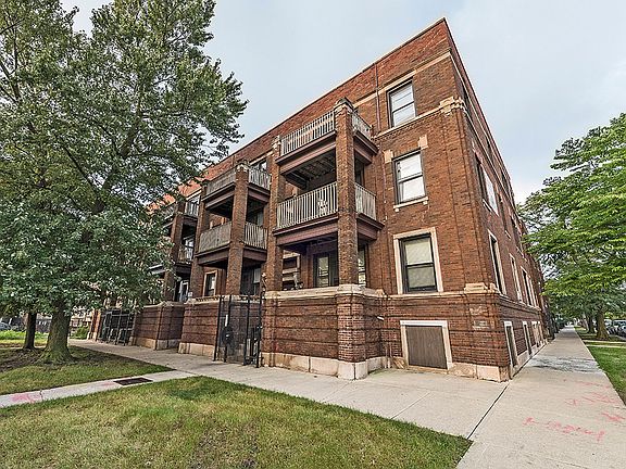 2nd image of 6000 S Prairie Ave #6002-3