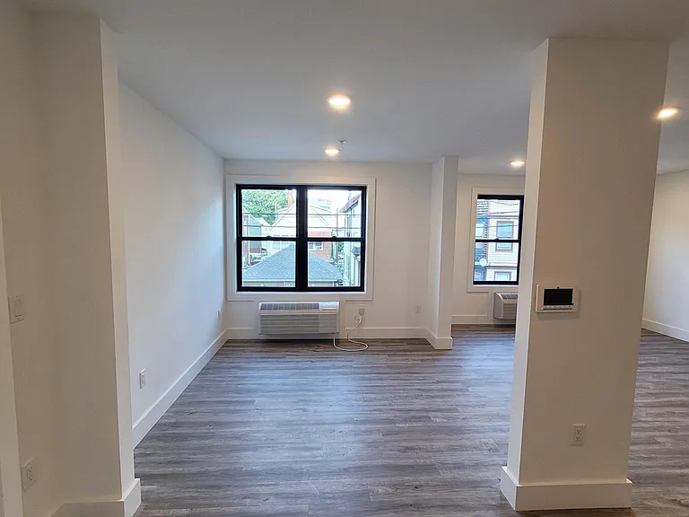 242 Spring St #2 — Photo 9