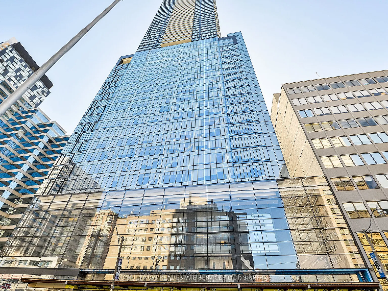 2 bed, $3,750 — Photo 1