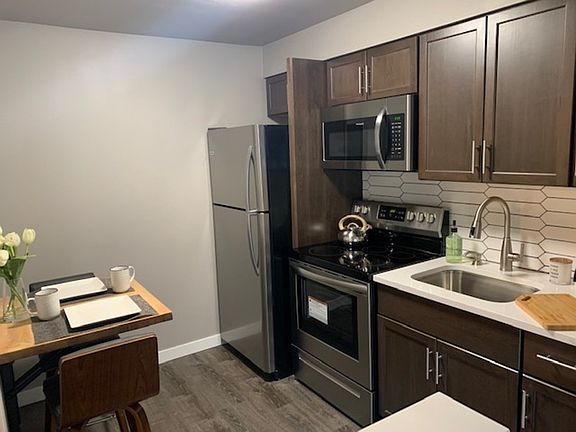 3rd image of 5416 S M St #22