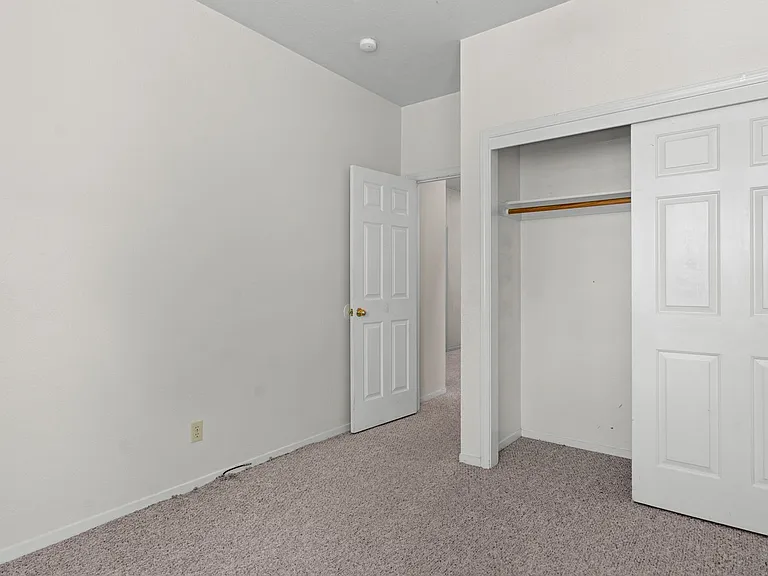 957 McCoy Creek Cir — Photo 12