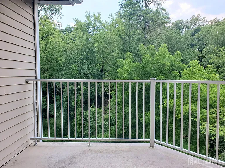 133 Rachel Ct — Photo 10