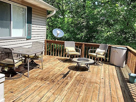 2nd image of 129 Shelly Ln