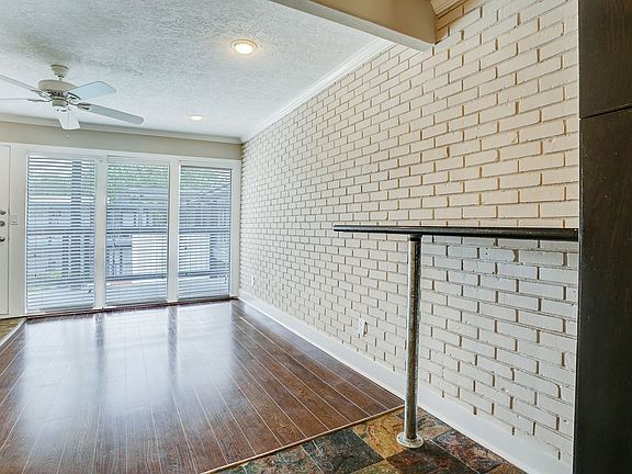 5th image of 1501 Hyde Park Blvd APT 23