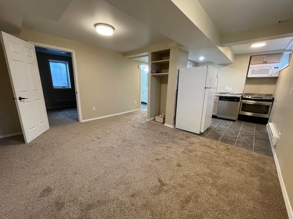 135 Adams St SE #2