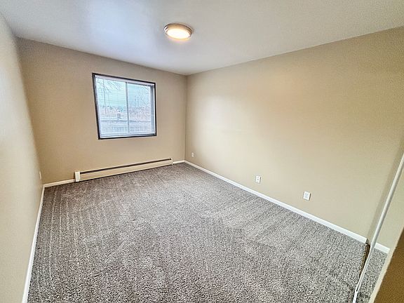 5th image of 702 W Badger Rd #3