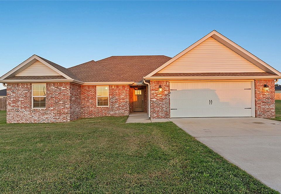 1st image of 1704 Taylor Orchard Rd