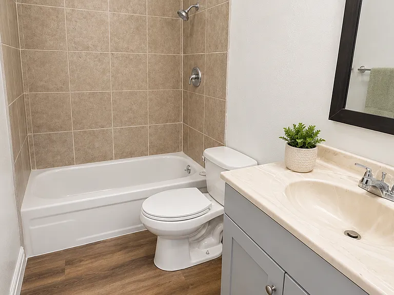 1601 W Ivy Cir #3 — Photo 8