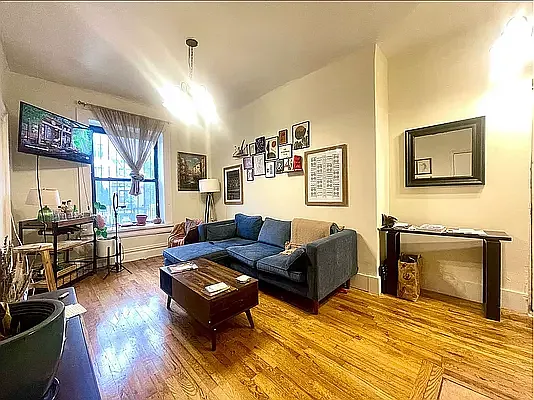 600 Park Pl #5 — Photo 2