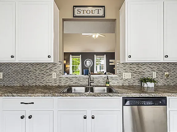 7223 Normanton Dr — Photo 10