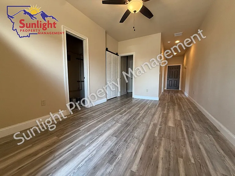 301 W 1st St #4 — Photo 8