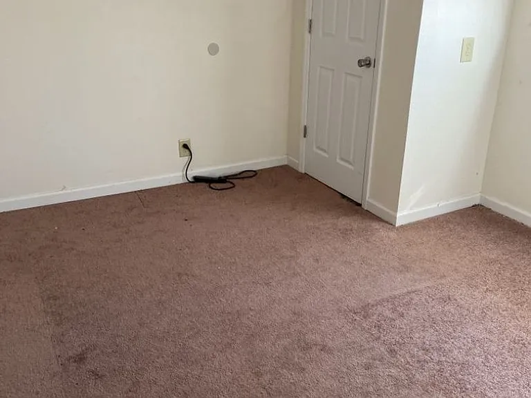 Skyline Apartments — Photo 47