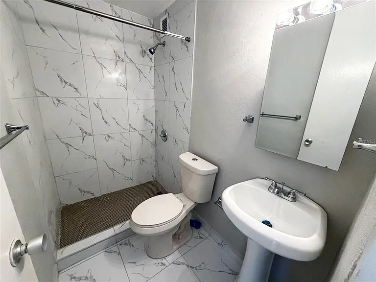 444 Condominio De Diego #1503 — Photo 9