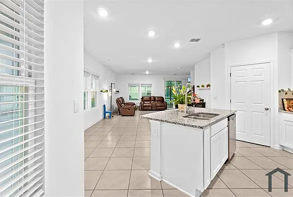 27 Coastline Way — Photo 9
