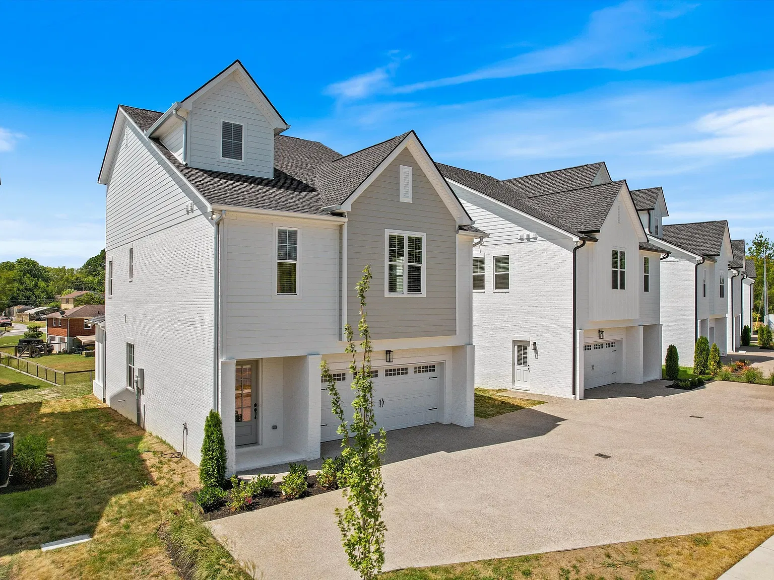 4 bed, 3.5 bath, 3156 sqft, $4,100 — Photo 4