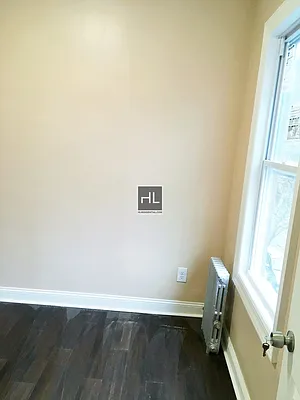 Rented by Highline Residential | media 32