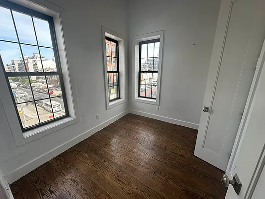 Rented by Yup Realty LLC | media 24