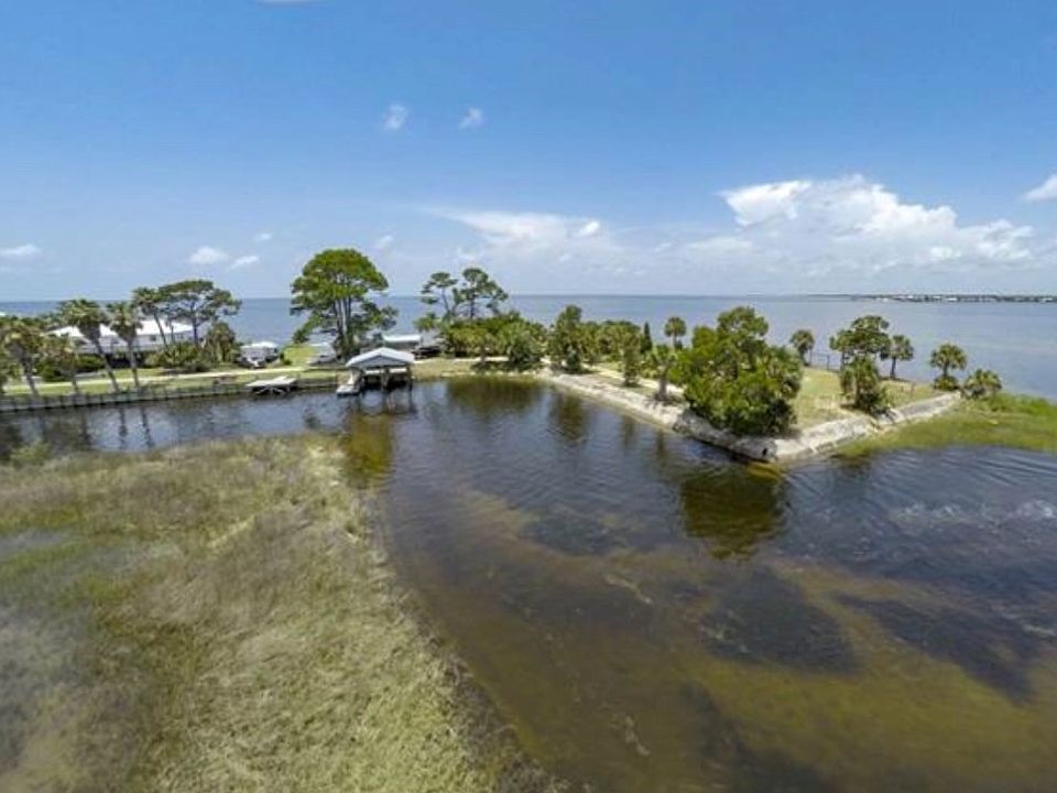 1st image of 21851 Gulfview Dr N