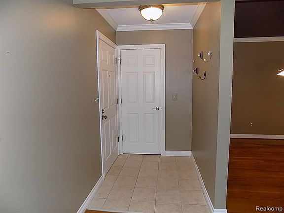 5th image of 1111 N Old Woodward Ave Unit 14