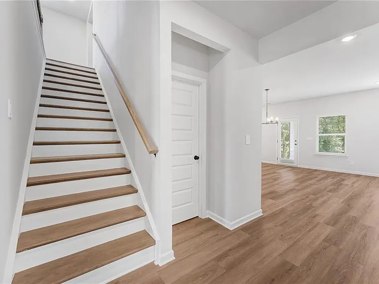 2929 Sweet Red Cir — Photo 36