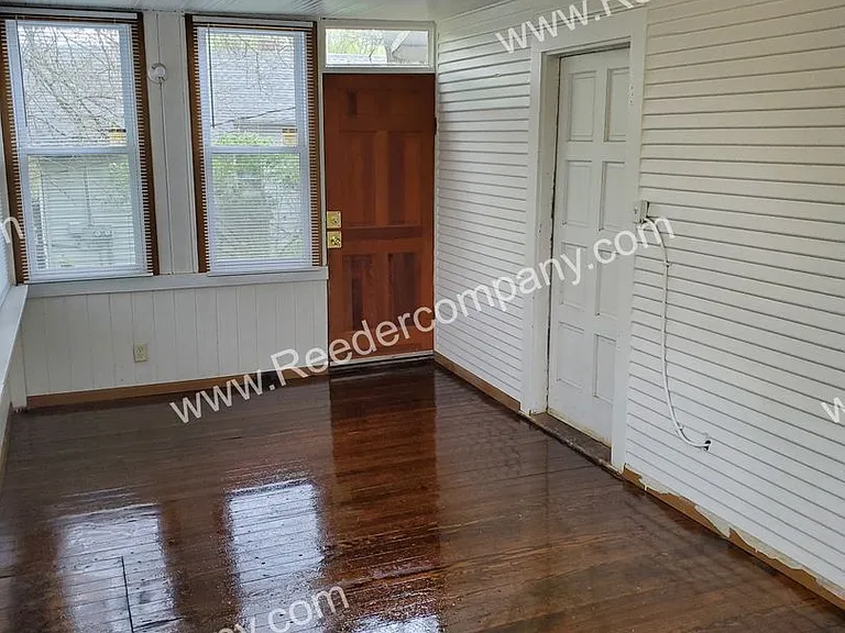 283 N Hamilton St — Photo 9