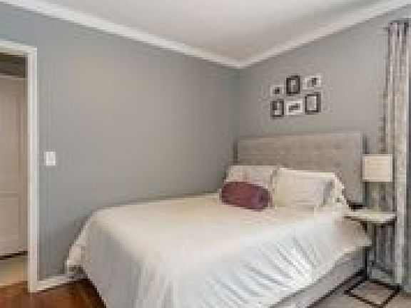 5th image of 376 Claremont Ave APT 7