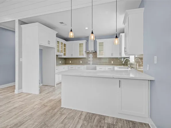 16947 Pioneer Trl, Conroe, TX 77302