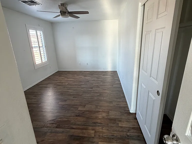 9407 W Terri Lee Dr — Photo 7