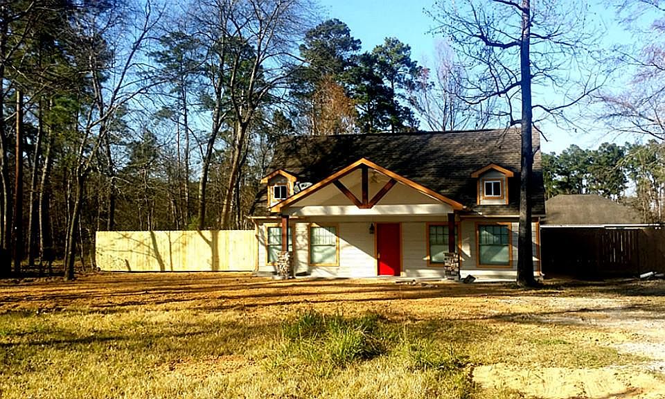 1st image of 20195 Ravenwood Dr