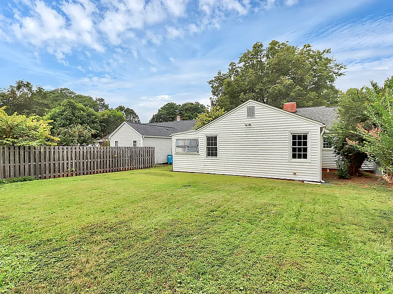 307 Ethan Ln — Photo 36