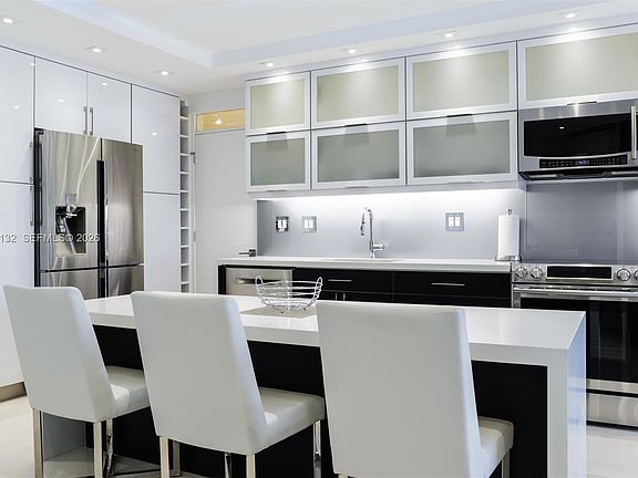 3rd image of 1950 S Ocean Dr APT 9N