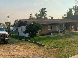 611 Sapphire St, Kemmerer, WY 83101