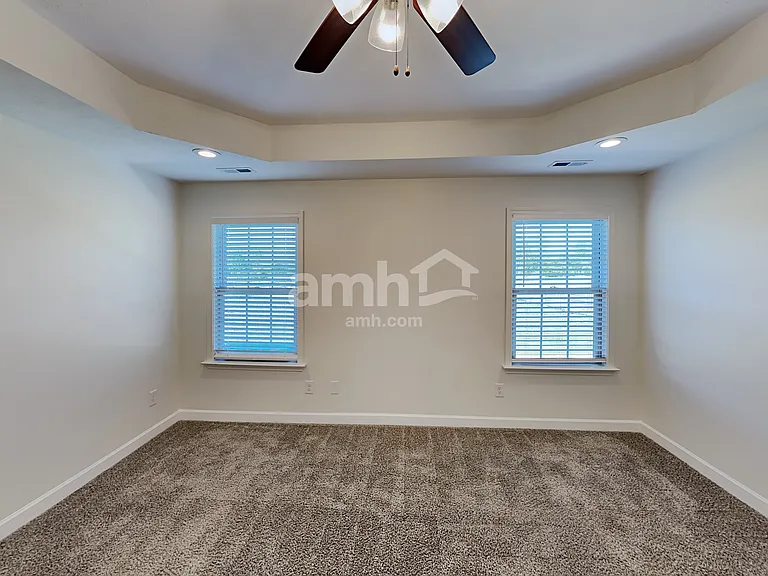 2913 Dusenburg Dr — Photo 8