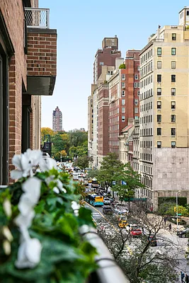 Sold by Compass | media 5